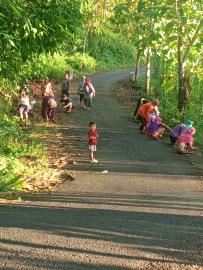 Semangat Gotong Royong, Warga Klepu Laksanakan Kerja Bakti Jumat Bersih